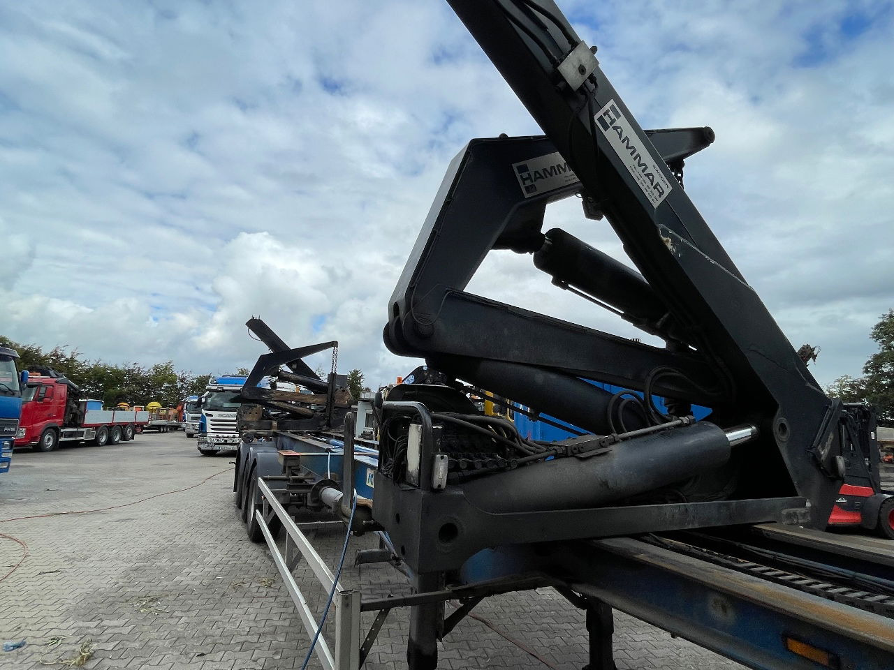 Hammar 151 HS side loader - Semirremolque portacontenedore/ Intercambiable: foto 5 Hammar 151 HS side loader - Semirremolque portacontenedore/ Intercambiable: foto 5