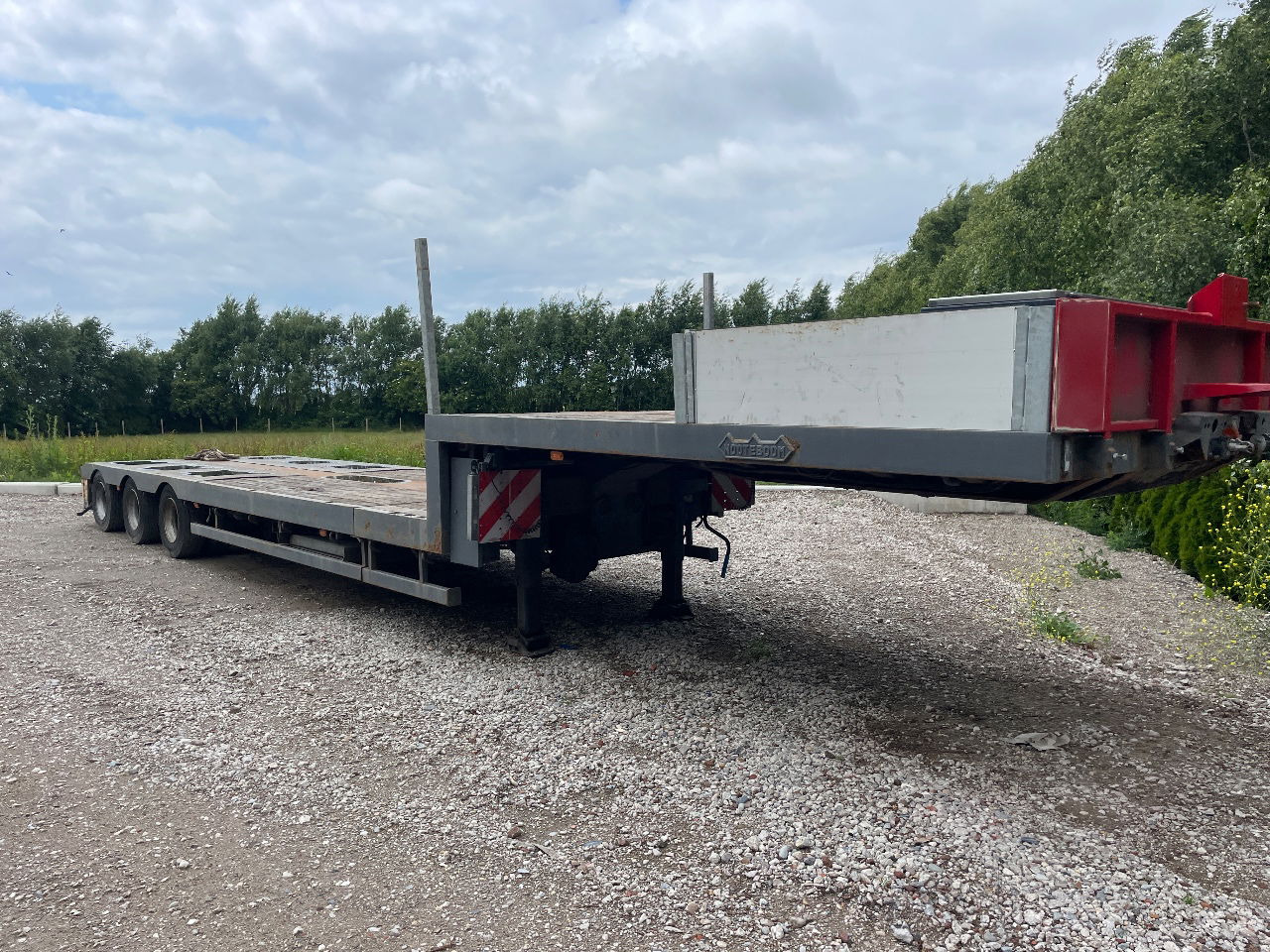 Nooteboom Mco-48-03 V uitschuifbaar hydrolisch gestuurd semi dieplader - Semirremolque góndola rebajadas: foto 1 Nooteboom Mco-48-03 V uitschuifbaar hydrolisch gestuurd semi dieplader - Semirremolque góndola rebajadas: foto 1