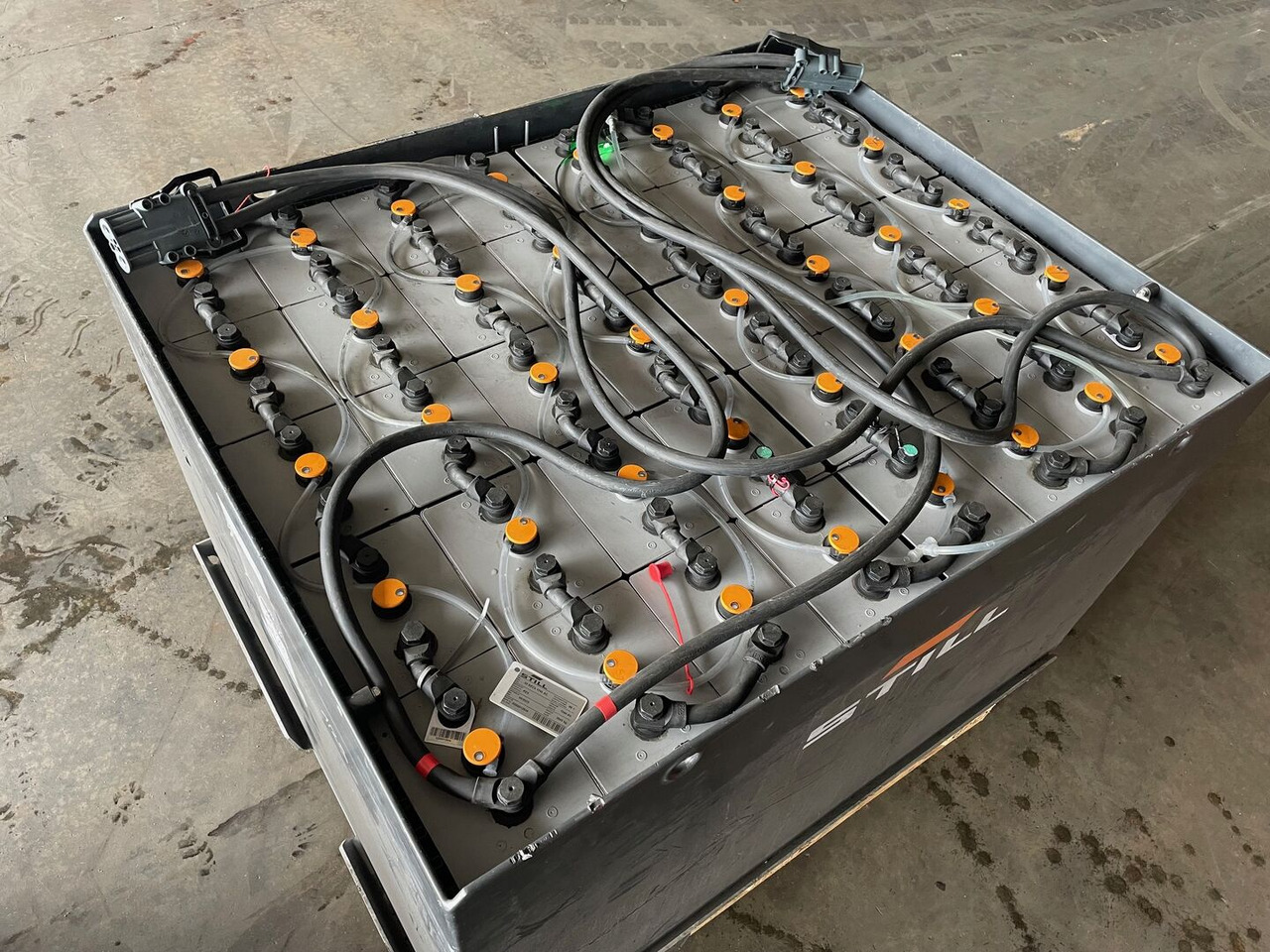 Exide 80V 8 EPzS 1240 - Acumulador para Equipo de manutención: foto 1 Exide 80V 8 EPzS 1240 - Acumulador para Equipo de manutención: foto 1