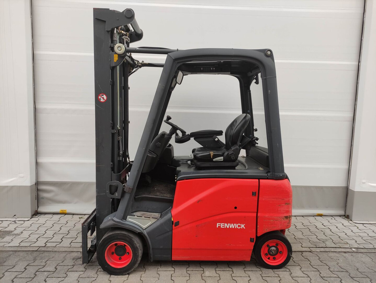 Linde E20PH-01-386 - Carretilla elevadora eléctrica: foto 1 Linde E20PH-01-386 - Carretilla elevadora eléctrica: foto 1
