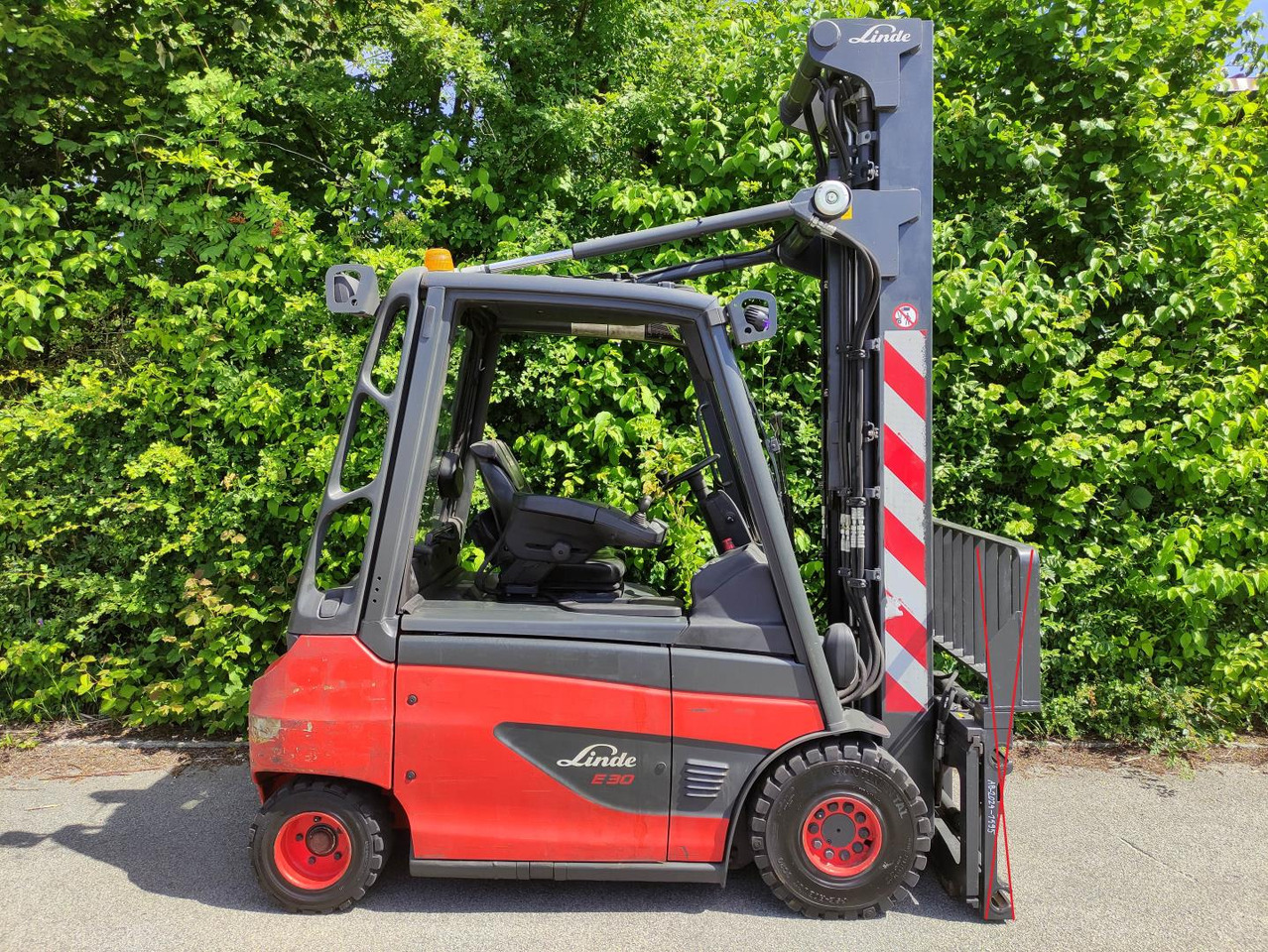Linde E30-01-387 - Carretilla elevadora eléctrica: foto 2 Linde E30-01-387 - Carretilla elevadora eléctrica: foto 2