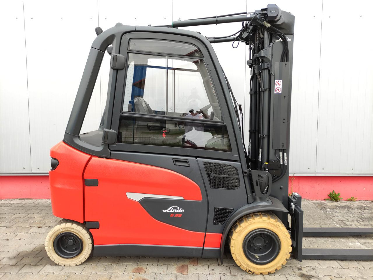 Linde E35HL-01-1252 *Batterie NEU* - Carretilla elevadora eléctrica: foto 2 Linde E35HL-01-1252 *Batterie NEU* - Carretilla elevadora eléctrica: foto 2