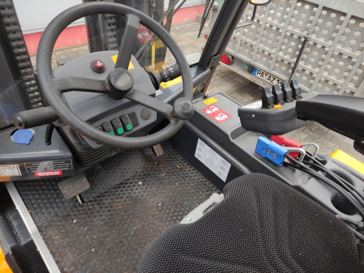 Mora EP100RAS - Carretilla elevadora eléctrica: foto 5 Mora EP100RAS - Carretilla elevadora eléctrica: foto 5