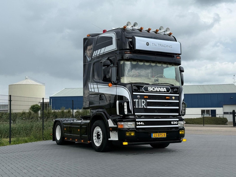 Scania R 144 530 SHOW TRUCK, INTERIEUR, OPEN UITLAAT, HOBBY, TOP. - Cabeza tractora: foto 1 Scania R 144 530 SHOW TRUCK, INTERIEUR, OPEN UITLAAT, HOBBY, TOP. - Cabeza tractora: foto 1