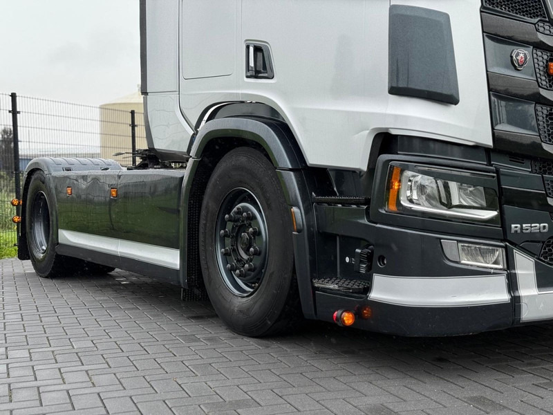 Scania R 520 FULL AIR, RETARDER, 2X TANK, SHOW, FULL SPOILER. - Cabeza tractora: foto 4 Scania R 520 FULL AIR, RETARDER, 2X TANK, SHOW, FULL SPOILER. - Cabeza tractora: foto 4
