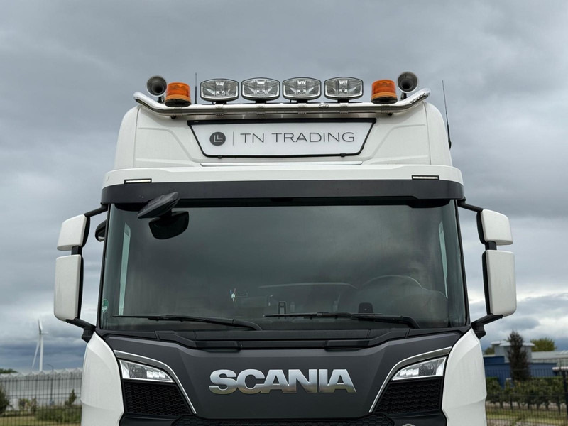 Scania S590 V8 NGS FULL AIR, PARK COOL, RETARDER, 2 TANKS. - Cabeza tractora: foto 4 Scania S590 V8 NGS FULL AIR, PARK COOL, RETARDER, 2 TANKS. - Cabeza tractora: foto 4