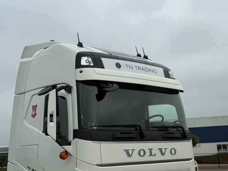 Volvo FH 13.460XL Turbocompound, leer, vollucht, 2 tanks, dubbel glas, vol spoiler. - Cabeza tractora: foto 2 Volvo FH 13.460XL Turbocompound, leer, vollucht, 2 tanks, dubbel glas, vol spoiler. - Cabeza tractora: foto 2