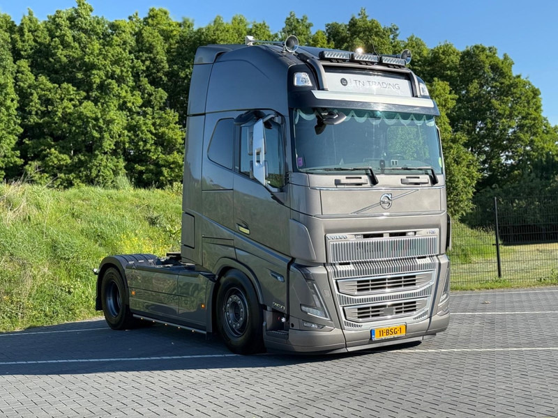 Volvo FH 16.750 FULL AIR, LEATHER, RETARDER, IPARK COOL, FULL! - Cabeza tractora: foto 2 Volvo FH 16.750 FULL AIR, LEATHER, RETARDER, IPARK COOL, FULL! - Cabeza tractora: foto 2