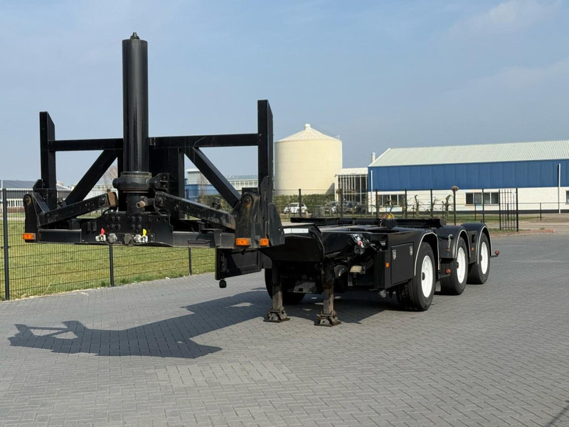 D-Tec CTD-41-03D TIPPER, CONTAINER, STEERING, LIFT AXLE. - Semirremolque portacontenedore/ Intercambiable: foto 1 D-Tec CTD-41-03D TIPPER, CONTAINER, STEERING, LIFT AXLE. - Semirremolque portacontenedore/ Intercambiable: foto 1