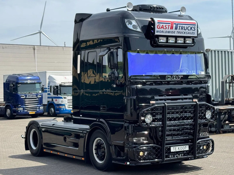 DAF XF 105.460 Super Space Cab Showtruck *TOP* - Cabeza tractora: foto 2 DAF XF 105.460 Super Space Cab Showtruck *TOP* - Cabeza tractora: foto 2