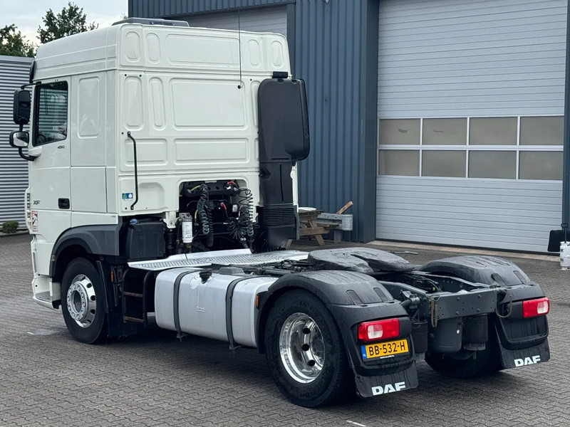 DAF XF 450 Space Cab Euro 6 - Cabeza tractora: foto 4 DAF XF 450 Space Cab Euro 6 - Cabeza tractora: foto 4