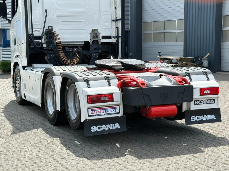 Scania S650 V8 6x2 Boogie / Retarder / 2 Tank / Full Air / Full Spoiler - Cabeza tractora: foto 5 Scania S650 V8 6x2 Boogie / Retarder / 2 Tank / Full Air / Full Spoiler - Cabeza tractora: foto 5