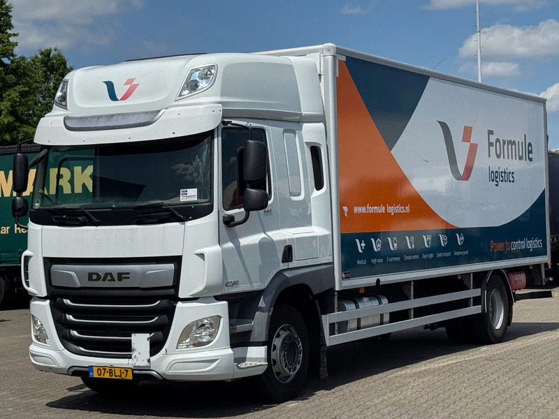 DAF CF 260 4x2 Gesloten Opbouw / Euro 6 / Laadklep / Apk! - Camión caja cerrada: foto 1 DAF CF 260 4x2 Gesloten Opbouw / Euro 6 / Laadklep / Apk! - Camión caja cerrada: foto 1