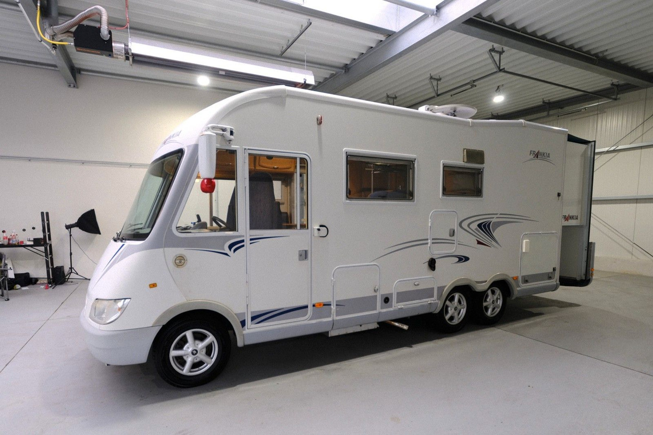 Frankia I 650 QS HolidayClass/Festbett+Hubbett/Klima/DPF - Autocaravana integral: foto 3 Frankia I 650 QS HolidayClass/Festbett+Hubbett/Klima/DPF - Autocaravana integral: foto 3
