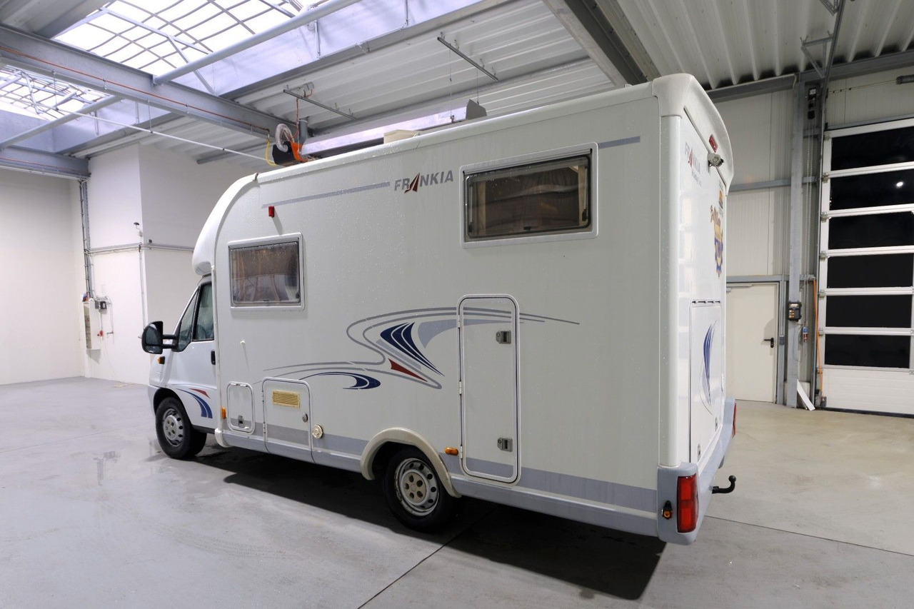 Frankia T 650 BD/Festbett/Garage/Solar/Markise Frankia T 650 BD/Festbett/Garage/Solar/Markise - Autocaravana perfilada: foto 3 Frankia T 650 BD/Festbett/Garage/Solar/Markise Frankia T 650 BD/Festbett/Garage/Solar/Markise - Autocaravana perfilada: foto 3