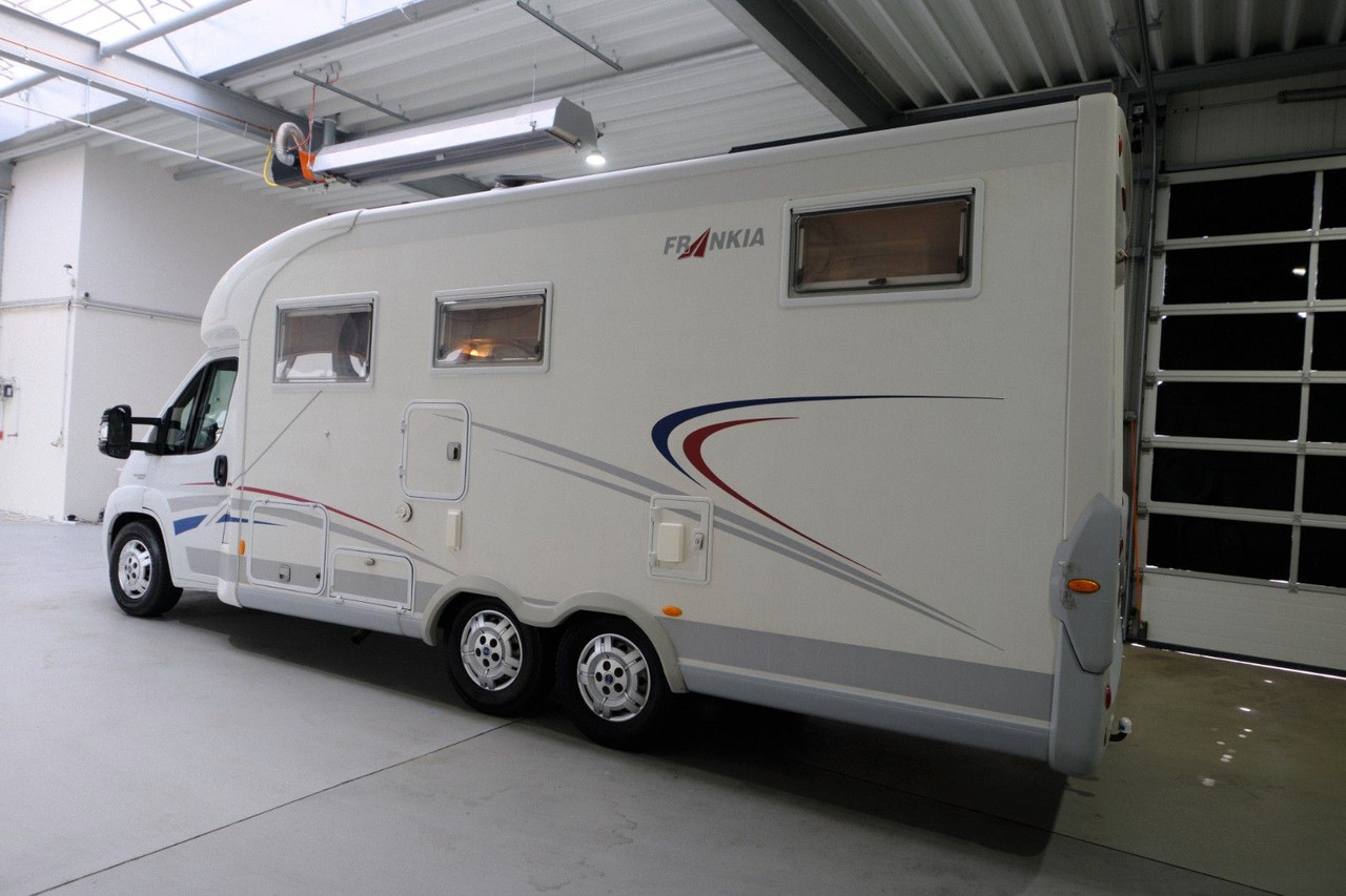 Frankia T 740 BD/Festbett/Garage/Klima/Solar/158 PS - Autocaravana perfilada: foto 3 Frankia T 740 BD/Festbett/Garage/Klima/Solar/158 PS - Autocaravana perfilada: foto 3