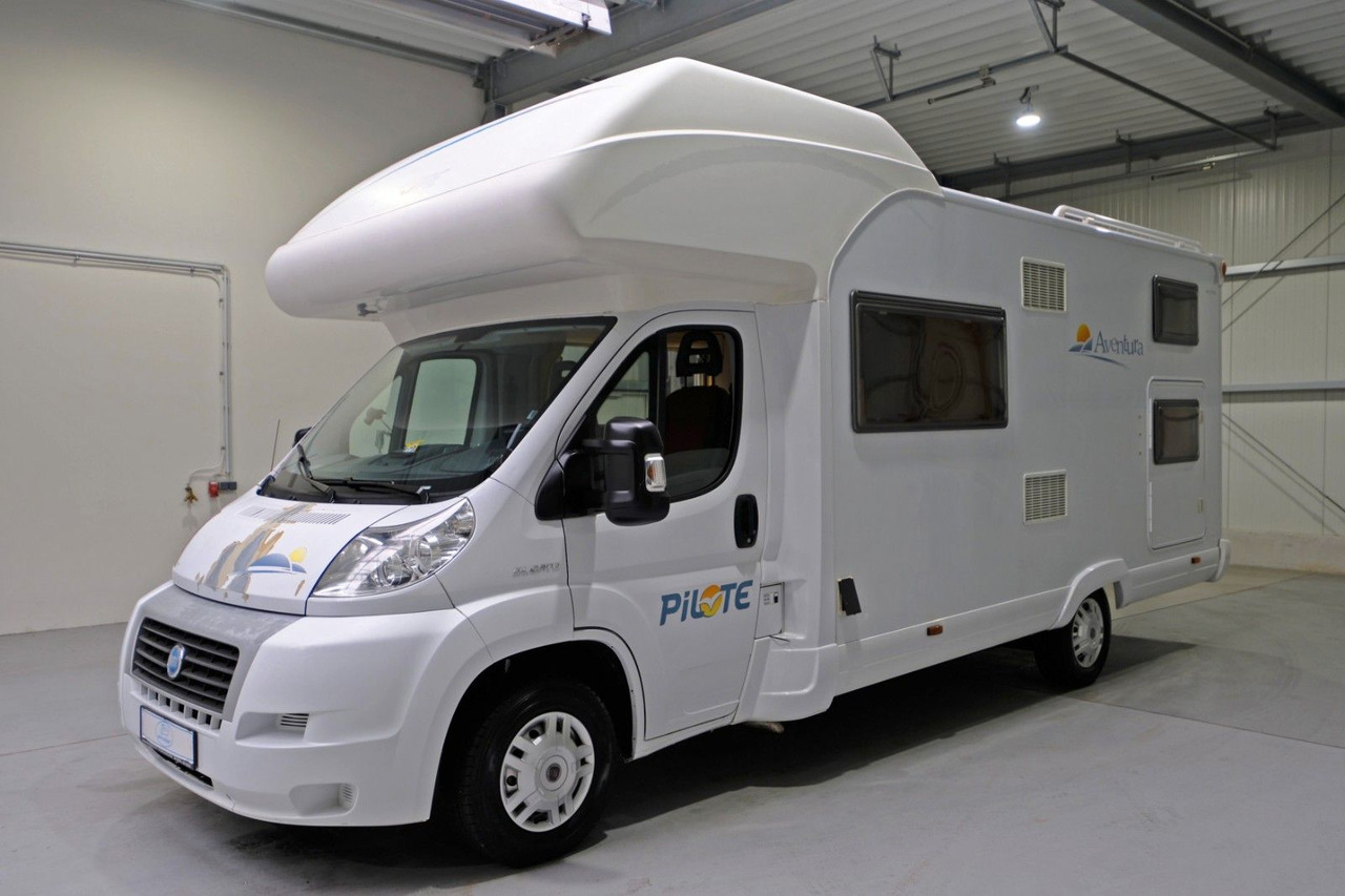 Pilote Aventura A 710/Etagenbetten/Klima/Markise/Finanz - Autocaravana capuchina: foto 2 Pilote Aventura A 710/Etagenbetten/Klima/Markise/Finanz - Autocaravana capuchina: foto 2