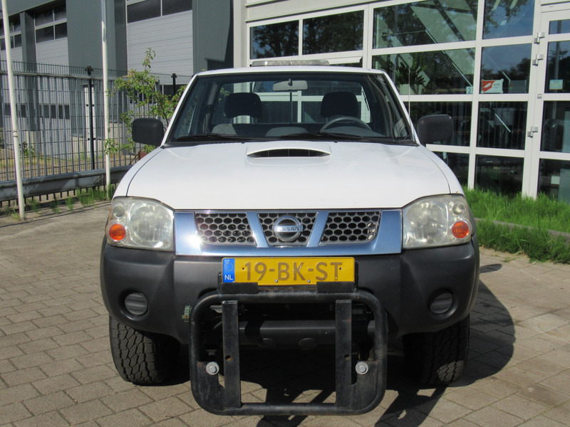 Nissan Navara 2.5 DTi King Cab 4-L.Lux. 1,5CAB PICK-UP - Furgoneta: foto 5 Nissan Navara 2.5 DTi King Cab 4-L.Lux. 1,5CAB PICK-UP - Furgoneta: foto 5