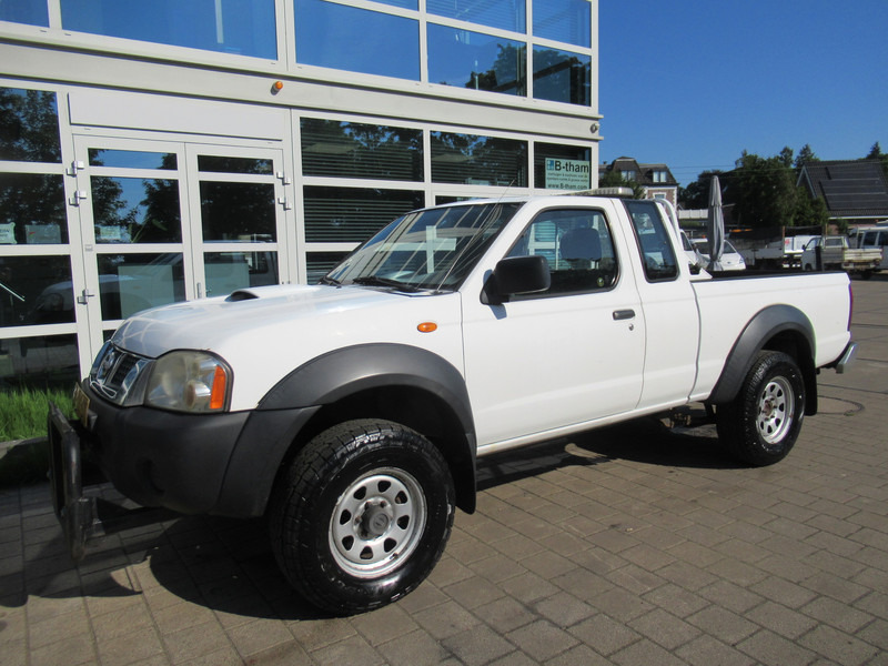 Nissan Navara 2.5 DTi King Cab 4-L.Lux. 1,5CAB PICK-UP - Furgoneta: foto 2 Nissan Navara 2.5 DTi King Cab 4-L.Lux. 1,5CAB PICK-UP - Furgoneta: foto 2