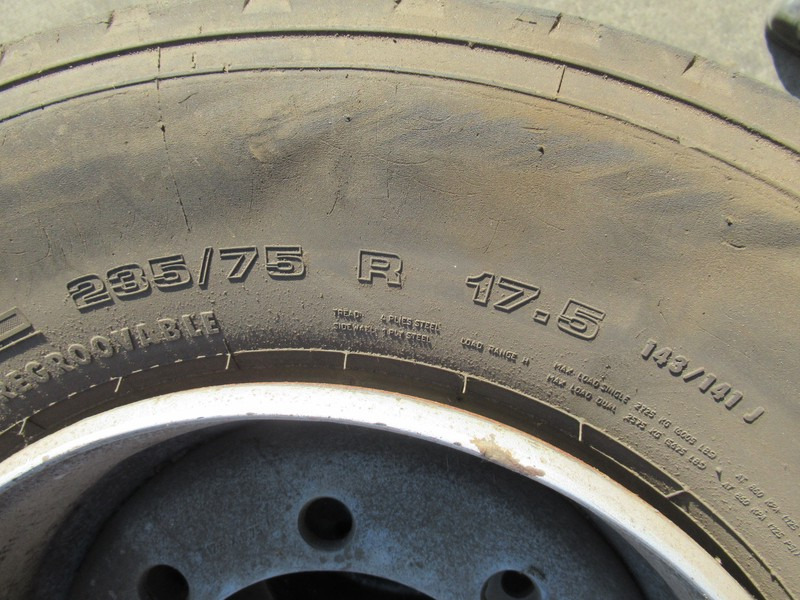 MEFRO 4 x Velg 17.5x6.75 + band Veldhuizen - Rueda completa para Camión: foto 3 MEFRO 4 x Velg 17.5x6.75 + band Veldhuizen - Rueda completa para Camión: foto 3