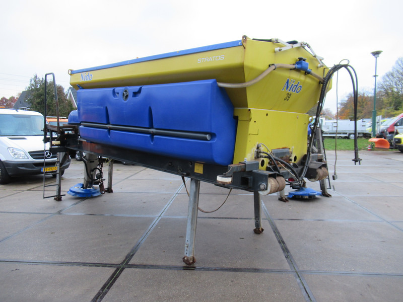 NIDO STRATOS B50-42 VCLN-490 5M3 + 2.200L HYDRO Salzstreuer Saltspreader Zoutstrooier - Esparcidor de sal: foto 2 NIDO STRATOS B50-42 VCLN-490 5M3 + 2.200L HYDRO Salzstreuer Saltspreader Zoutstrooier - Esparcidor de sal: foto 2