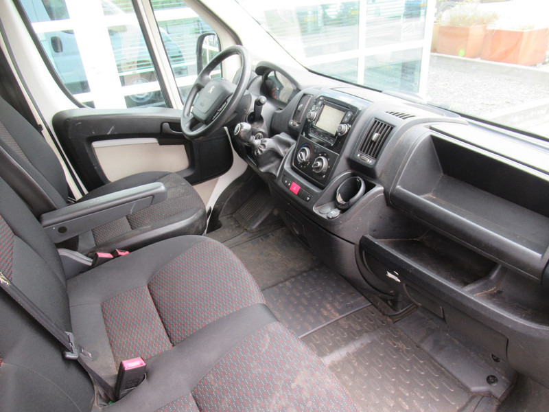 Furgoneta pequeña Peugeot Boxer 330 2.2 HDI 96KW L2H2 XR Airco Klima Flitsers: foto 8