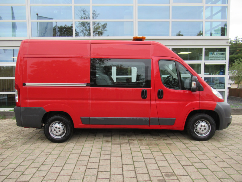 Peugeot Boxer 330 2.2 HDI L2H2 P+ DOKA Dubbelcabine - Furgoneta pequeña, Furgoneta combi: foto 3 Peugeot Boxer 330 2.2 HDI L2H2 P+ DOKA Dubbelcabine - Furgoneta pequeña, Furgoneta combi: foto 3