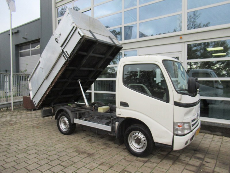 Toyota Dyna 100 3.0 D-4D 80KW Comfort Veegvuilkipper Tipper - Volquete furgoneta: foto 2 Toyota Dyna 100 3.0 D-4D 80KW Comfort Veegvuilkipper Tipper - Volquete furgoneta: foto 2