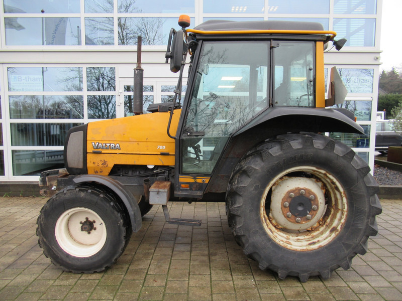 Valtra 700 4x2 VALMET - Tractor: foto 3 Valtra 700 4x2 VALMET - Tractor: foto 3