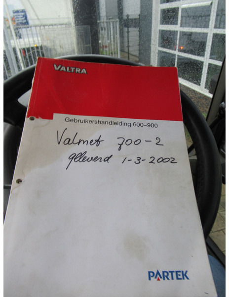 Tractor Valtra 700 4x2 VALMET: foto 11 Tractor Valtra 700 4x2 VALMET: foto 11