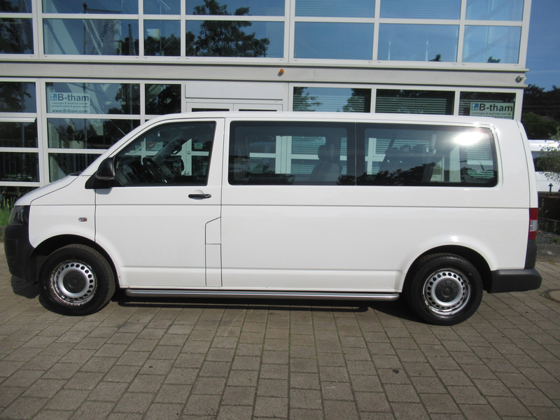 Volkswagen Transporter Kombi T5 2.0 TDI 62KW L2H1 Comf. 9-Personen - Minibús, Furgoneta de pasajeros: foto 5 Volkswagen Transporter Kombi T5 2.0 TDI 62KW L2H1 Comf. 9-Personen - Minibús, Furgoneta de pasajeros: foto 5