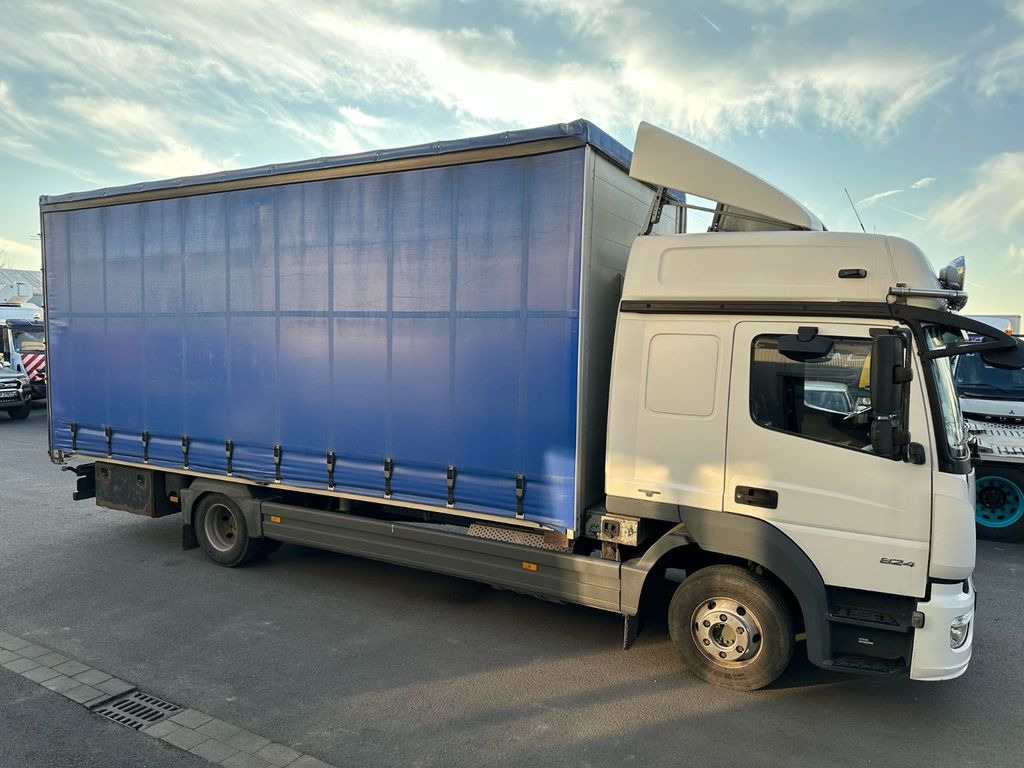 Mercedes-Benz Atego 824 Top-Ausstattung*Plane-Pritsche*Top - Camión lona: foto 3 Mercedes-Benz Atego 824 Top-Ausstattung*Plane-Pritsche*Top - Camión lona: foto 3
