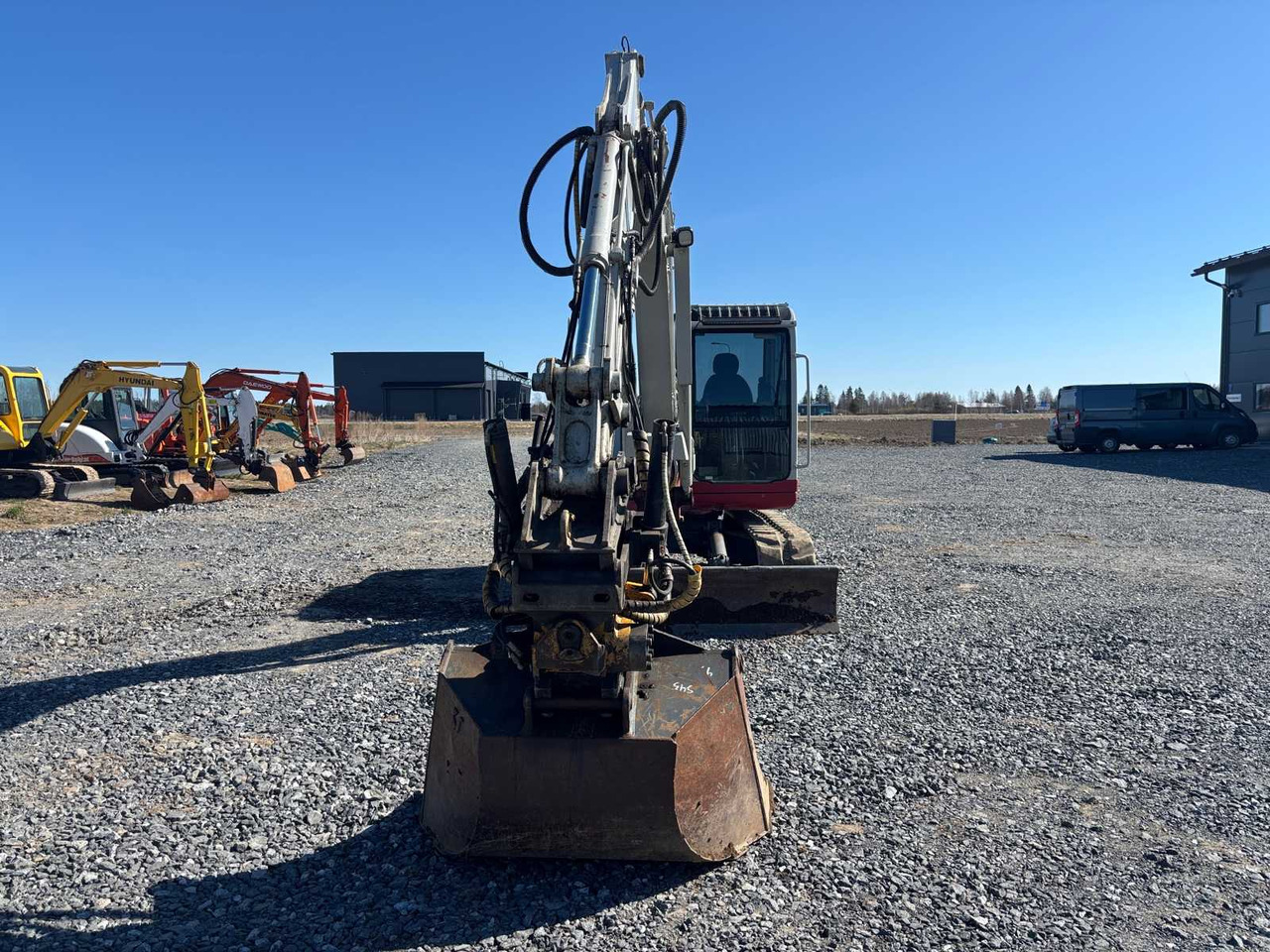 Crawler excavator Takeuchi TB175 - Miniexcavadora: foto 4 Crawler excavator Takeuchi TB175 - Miniexcavadora: foto 4