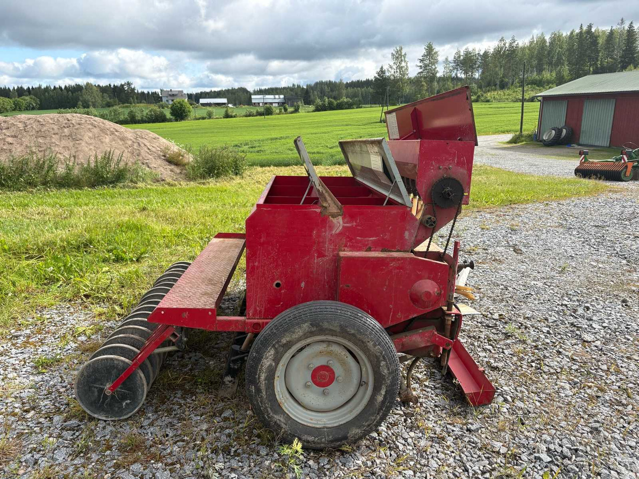 Seed drill Hankkija-Juko - Sembradora: foto 4 Seed drill Hankkija-Juko - Sembradora: foto 4