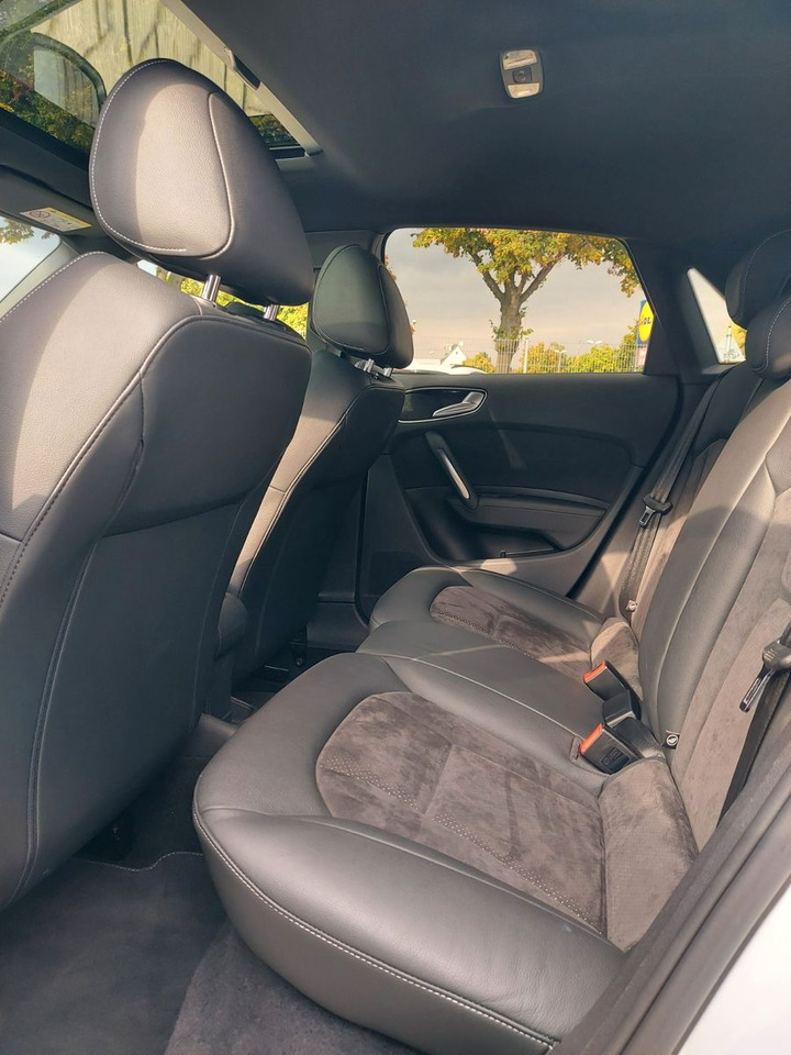 Sedan Audi A1 Sportback sport S-Line Pano Bose Xenon DAB: foto 23 Sedan Audi A1 Sportback sport S-Line Pano Bose Xenon DAB: foto 23