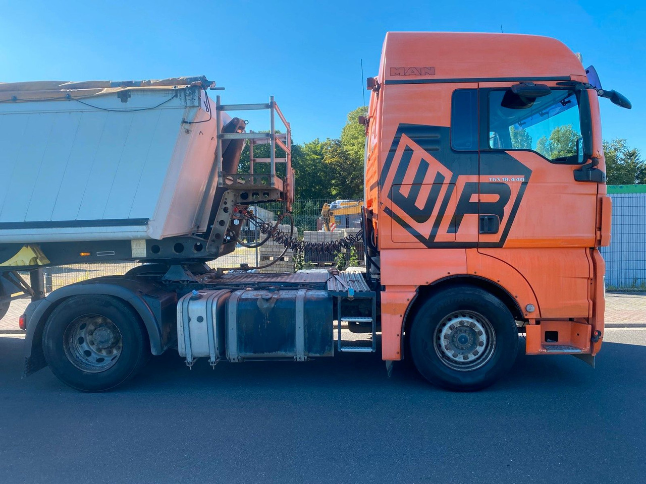 MAN TGX 18.440 4x2 KIPPHYDRAULIK - Cabeza tractora: foto 1 MAN TGX 18.440 4x2 KIPPHYDRAULIK - Cabeza tractora: foto 1