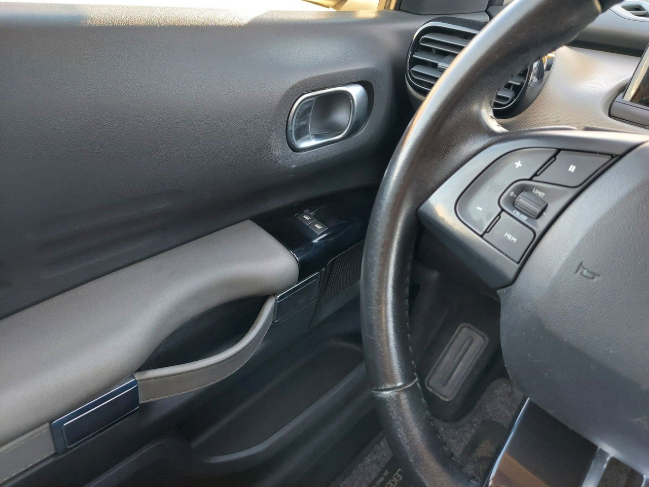 Sedan Citroën C4 Cactus Feel DAB Klima Sitzheizung PDC: foto 12 Sedan Citroën C4 Cactus Feel DAB Klima Sitzheizung PDC: foto 12