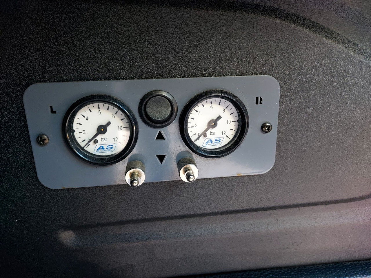 Ford Transit Pritsche 350 L4 extra lang Luftfeder - Caja abierta furgoneta: foto 3 Ford Transit Pritsche 350 L4 extra lang Luftfeder - Caja abierta furgoneta: foto 3