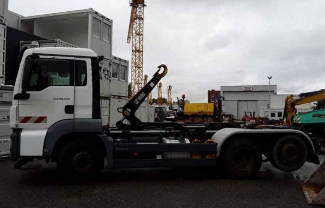 MAN 26.400 ABROLLER HIAB - Camión multibasculante: foto 3 MAN 26.400 ABROLLER HIAB - Camión multibasculante: foto 3