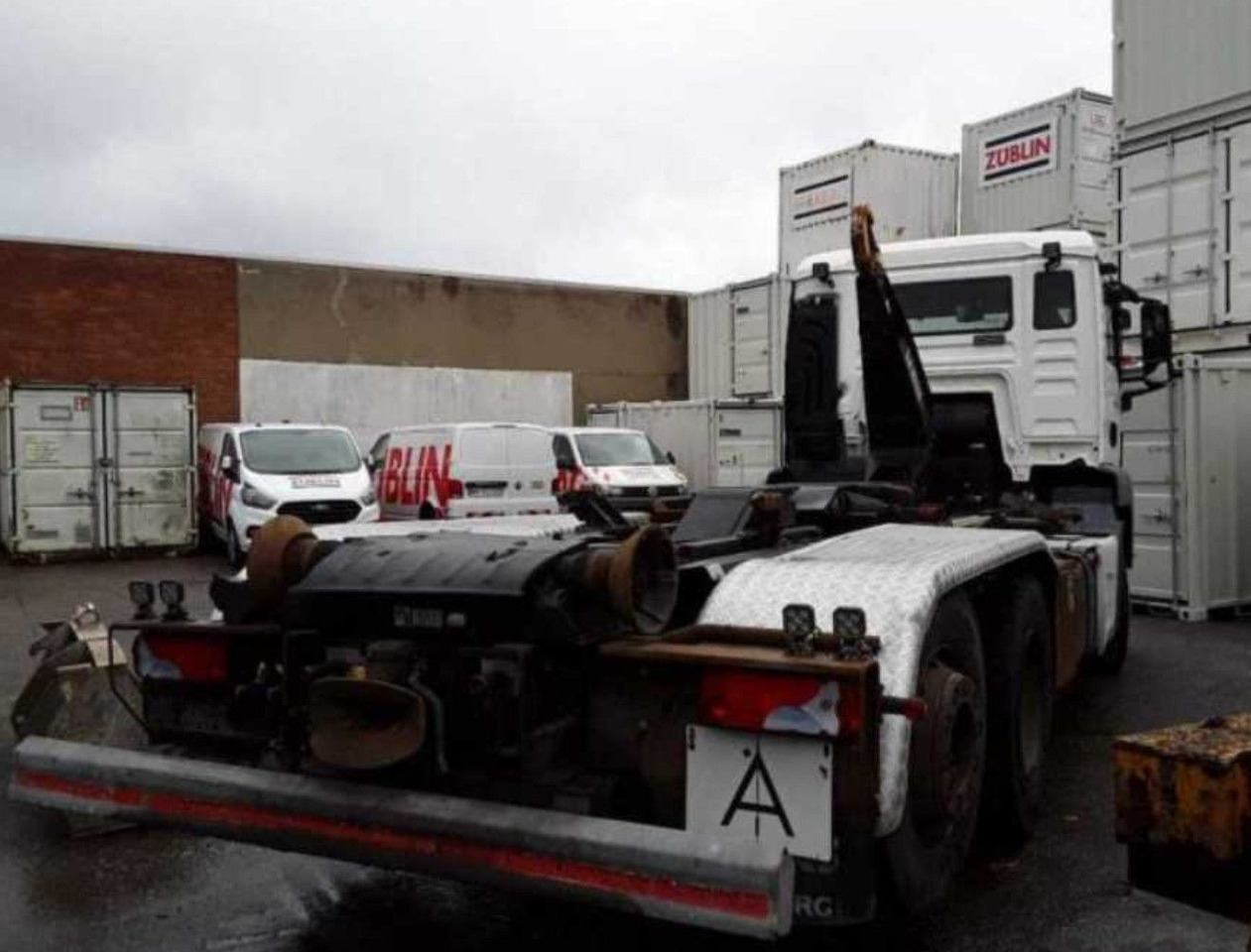 MAN 26.400 ABROLLER HIAB - Camión multibasculante: foto 5 MAN 26.400 ABROLLER HIAB - Camión multibasculante: foto 5