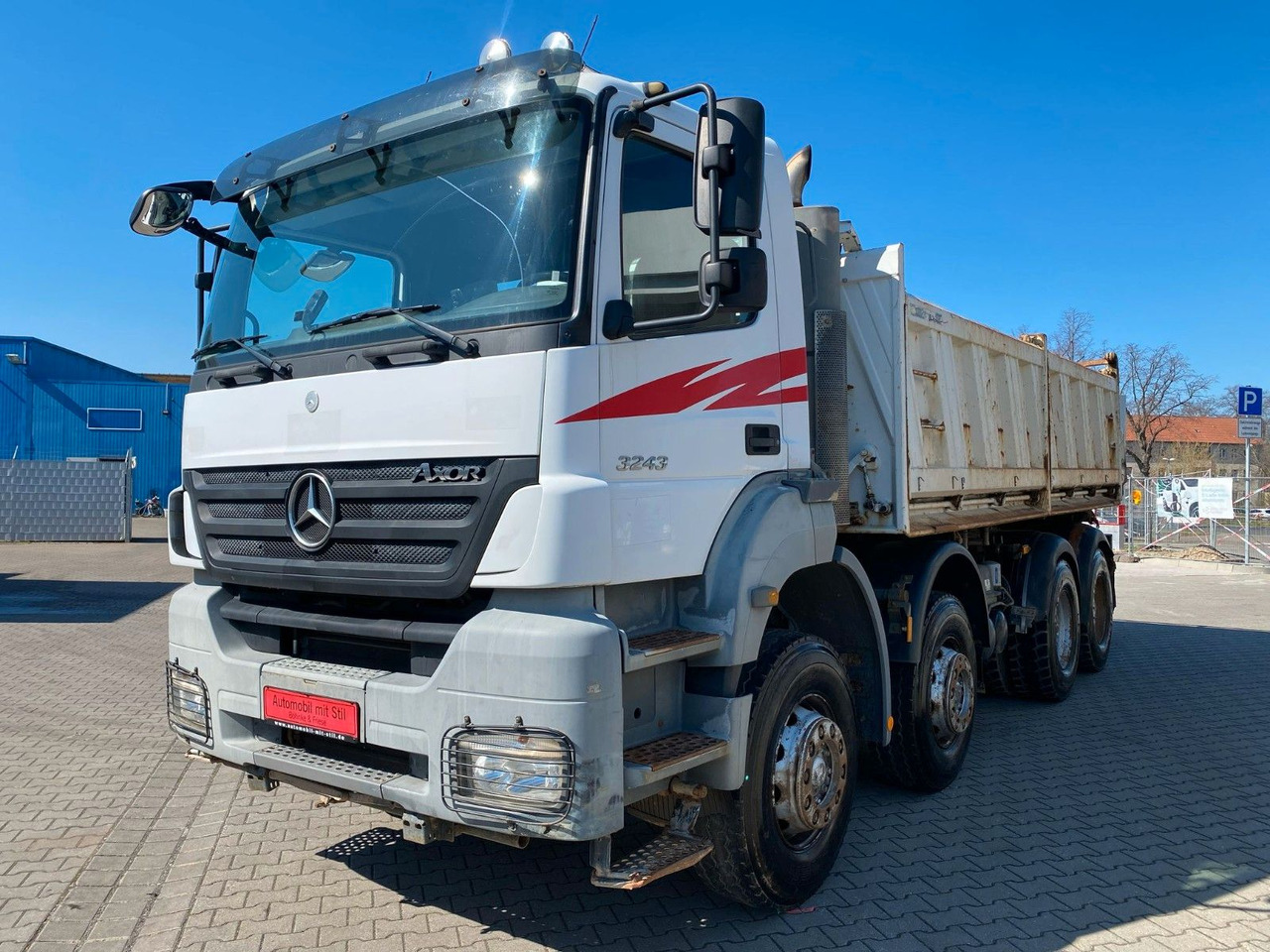 Mercedes-Benz Axor 2 C 4-Achser 3243 8x4 Kipp RETARDER MEILLER - Camión volquete: foto 3 Mercedes-Benz Axor 2 C 4-Achser 3243 8x4 Kipp RETARDER MEILLER - Camión volquete: foto 3