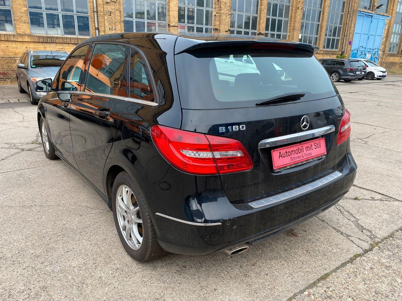 Mercedes-Benz B 180 B -Klasse B 180 Autom. Xenon Navi - Sedan: foto 4 Mercedes-Benz B 180 B -Klasse B 180 Autom. Xenon Navi - Sedan: foto 4