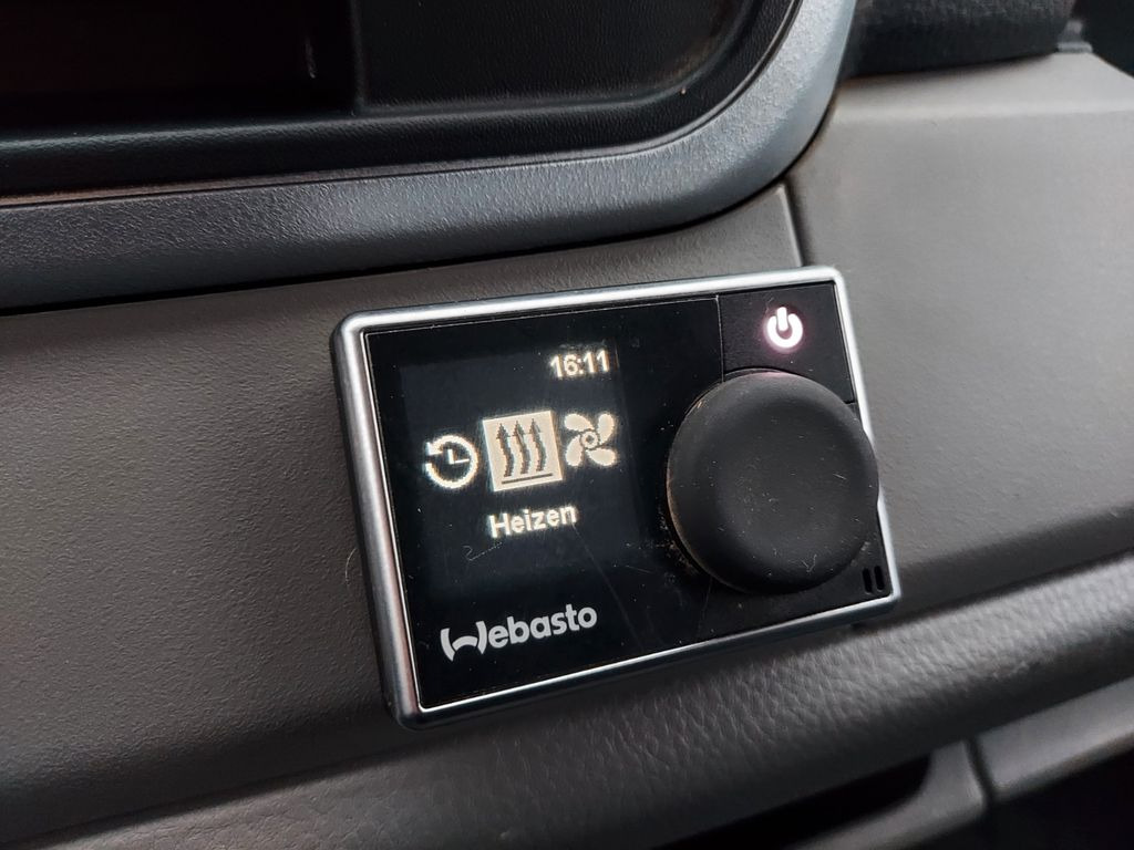 Mitsubishi CANTER FUSO DOKA 6 Sitze Klima 3 Seiten Kipper Mitsubishi CANTER FUSO DOKA 6 Sitze Klima 3 Seiten Kipper - Volquete furgoneta, Furgoneta combi: foto 2 Mitsubishi CANTER FUSO DOKA 6 Sitze Klima 3 Seiten Kipper Mitsubishi CANTER FUSO DOKA 6 Sitze Klima 3 Seiten Kipper - Volquete furgoneta, Furgoneta combi: foto 2