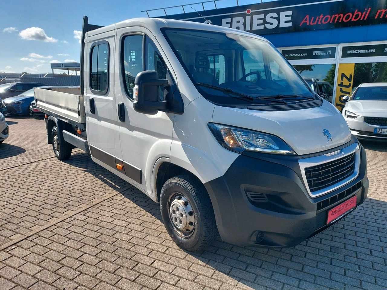 Peugeot Boxer Pritsche Doka. 335 L3 BlueHDi 130 Klima - Caja abierta furgoneta, Furgoneta combi: foto 1 Peugeot Boxer Pritsche Doka. 335 L3 BlueHDi 130 Klima - Caja abierta furgoneta, Furgoneta combi: foto 1
