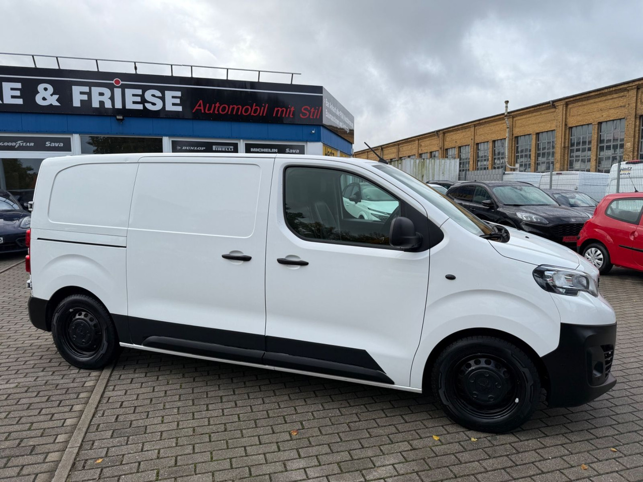 Peugeot Expert Kasten Premium L2 SHZ KLIMA STANDHEIZUNG - Furgoneta de pasajeros: foto 3 Peugeot Expert Kasten Premium L2 SHZ KLIMA STANDHEIZUNG - Furgoneta de pasajeros: foto 3