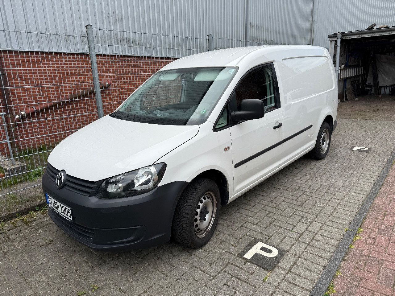 Volkswagen Caddy Maxi Kasten/Kombi Maxi DSG KLIMA AHK - Furgoneta de pasajeros: foto 1 Volkswagen Caddy Maxi Kasten/Kombi Maxi DSG KLIMA AHK - Furgoneta de pasajeros: foto 1