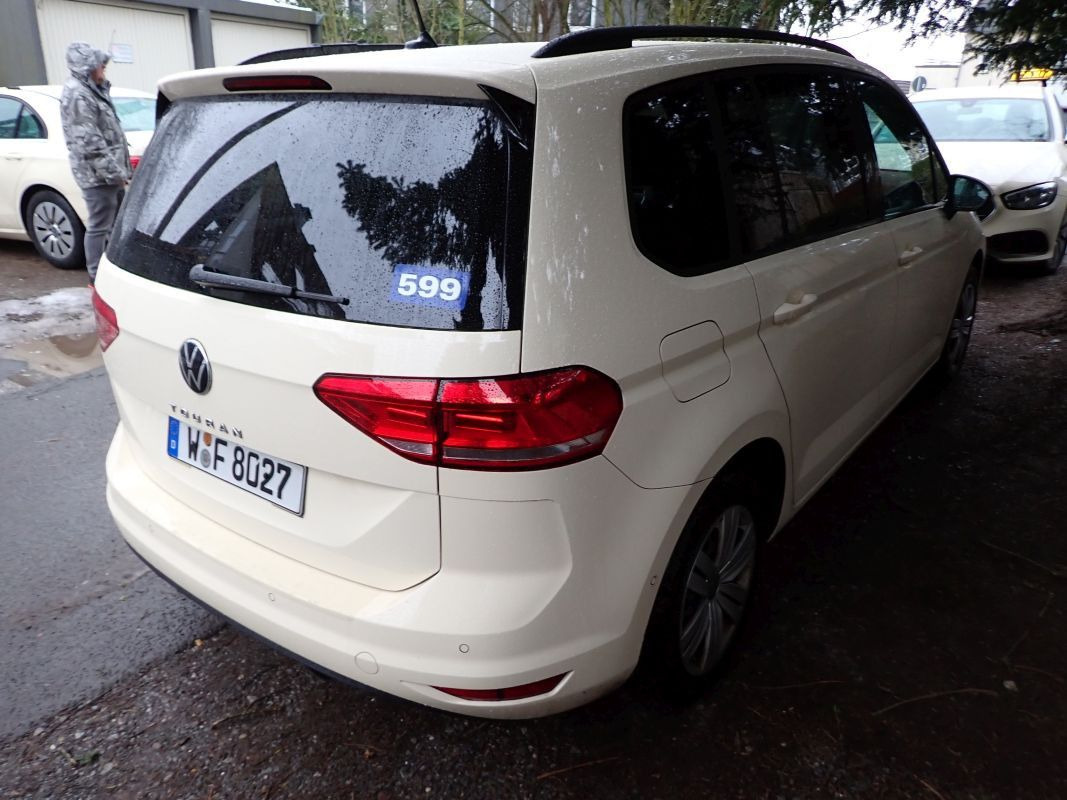 Volkswagen Touran 2.0 TDI SCR DSG Comfortline TAXI LED NAVI - Furgoneta de pasajeros: foto 3 Volkswagen Touran 2.0 TDI SCR DSG Comfortline TAXI LED NAVI - Furgoneta de pasajeros: foto 3