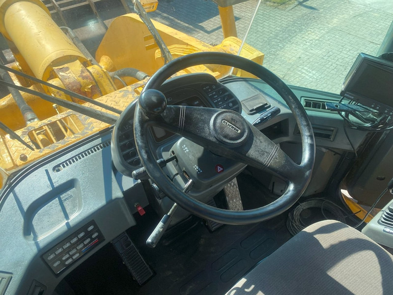 Komatsu WA600-3 NVT - Cargadora de ruedas: foto 4 Komatsu WA600-3 NVT - Cargadora de ruedas: foto 4