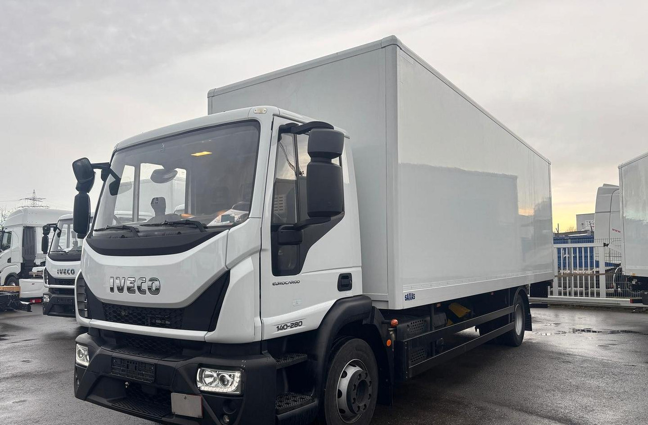 Camión caja cerrada Iveco 140e28 euro 6 *48000 km: foto 6