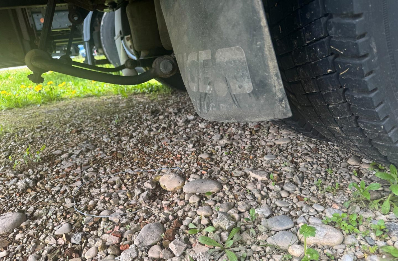 Camión caja cerrada iveco 75e190: foto 6